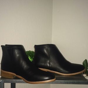 Urban Outfitters black ankle  boots